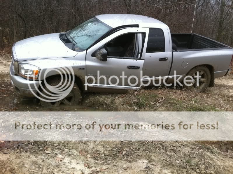 Offroading with some buddies... NOT 56K FRIENDLY!!!