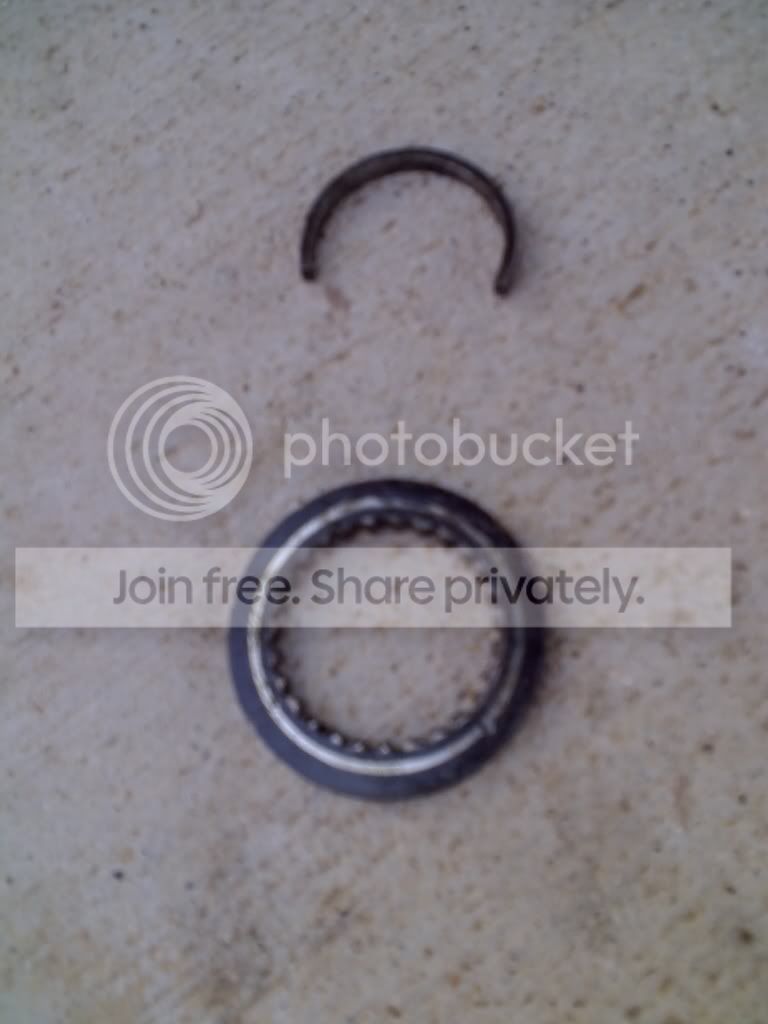 Manual locking hub and wheel bearings