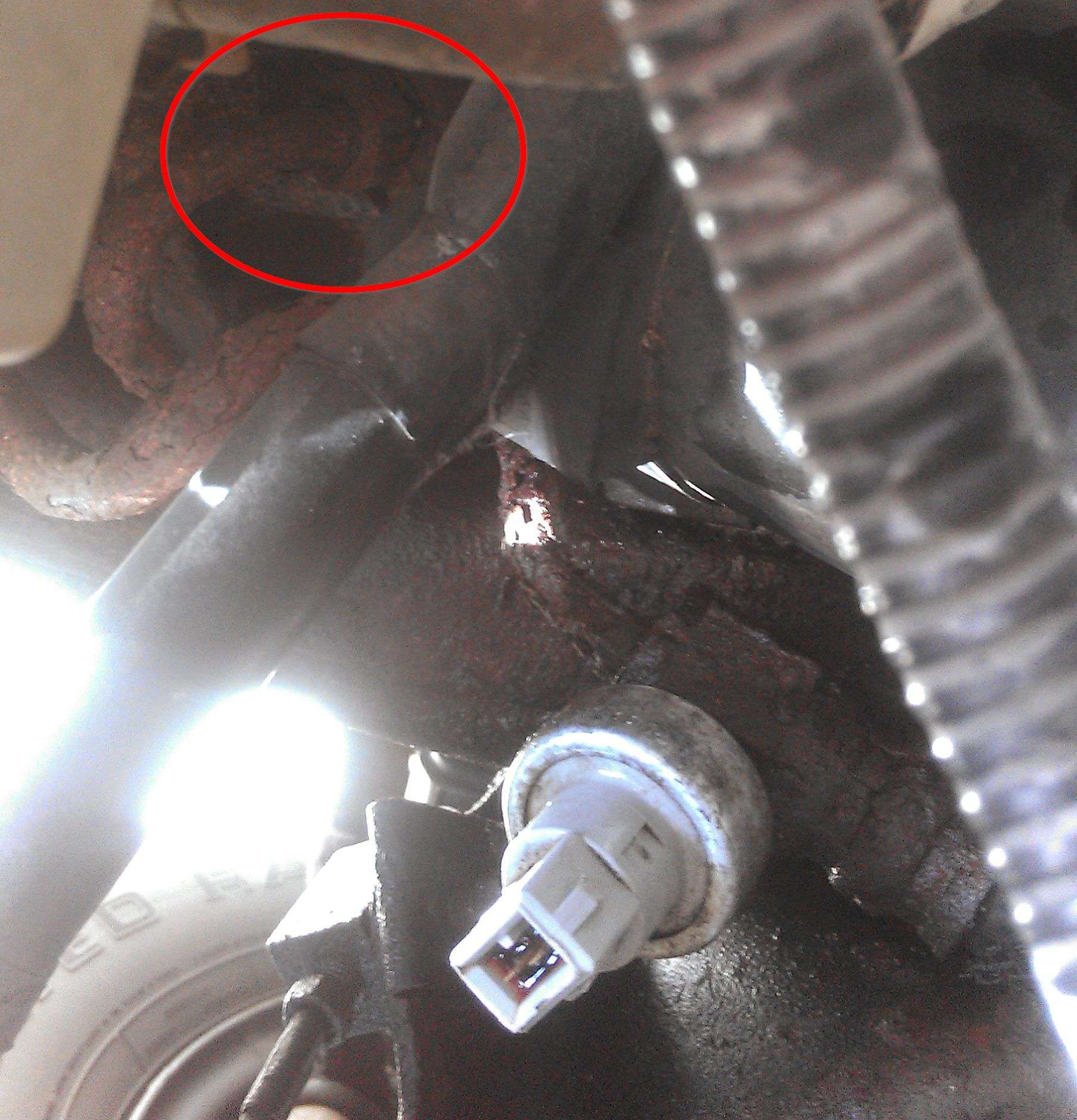 Power steering fluid leak from pressure switch wire connector