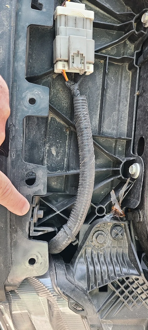 Ford Ranger Ranger raptor grill on a regular ranger, with pics 20260204_093359