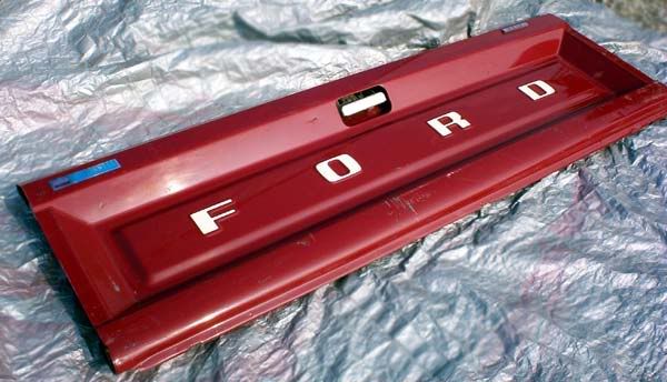 1989-full-size-Ford-tailgat.jpg