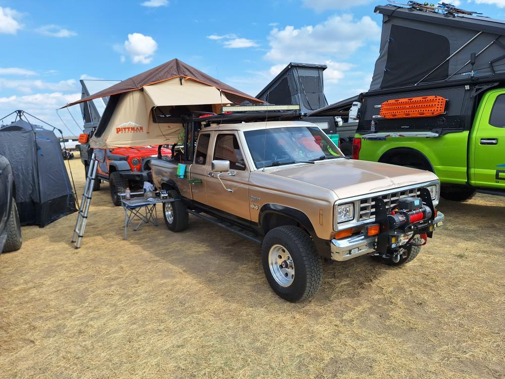 Right front view of Rick Gonzalez’s 1987 Ford Ranger 4x4 Overlander.