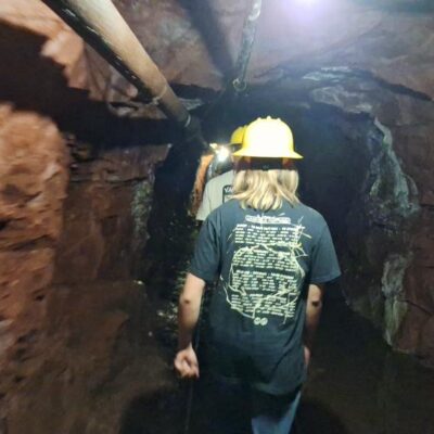 Walking through the Bachelor Syracuse Mine Tour