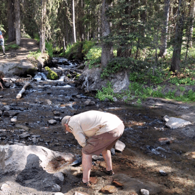 Panning for gold on Owl Creek Pass