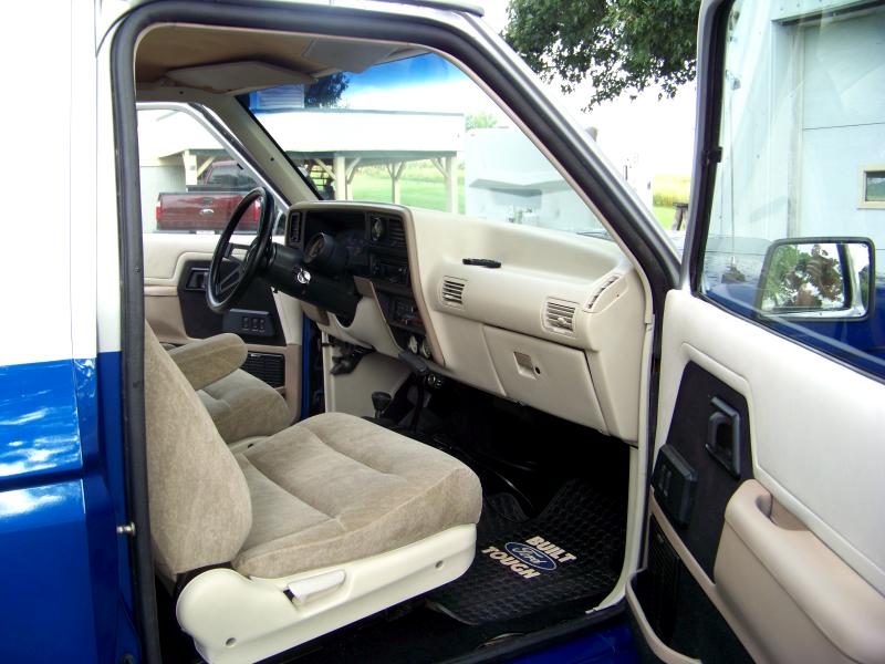 Custom Ford Bronco II interior