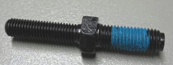 Radius arm stud bolt 390678-S100