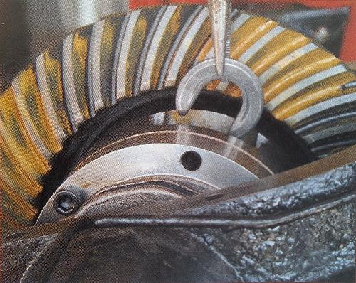 Install the axle c-clip