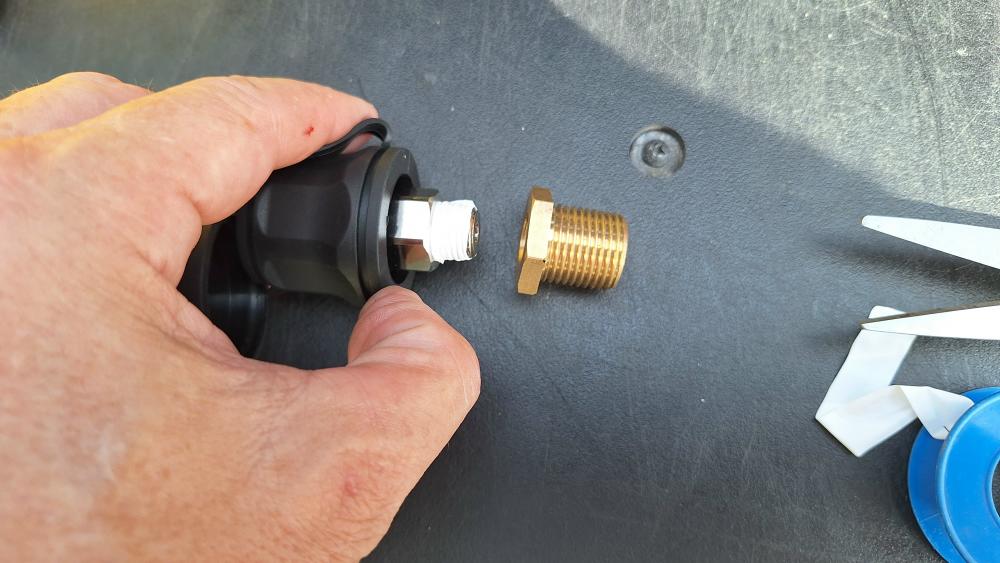 Attaching bulkhead connector to coupler
