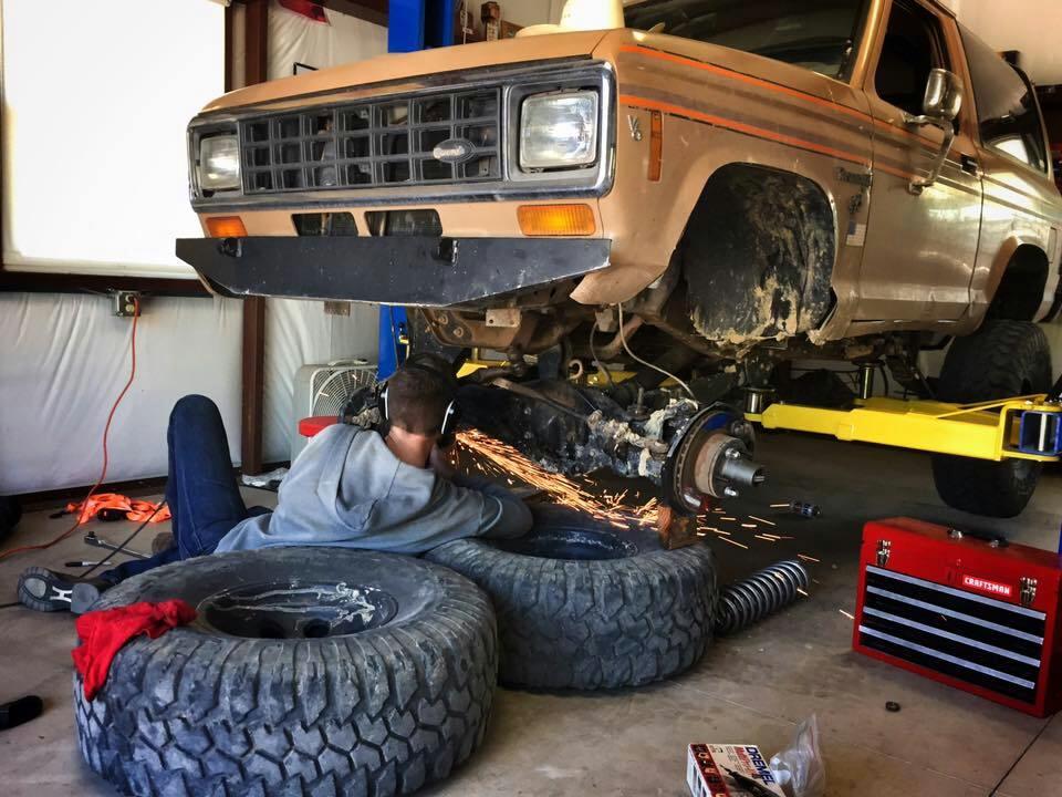 Ford Bronco II Dana 35 TTB Front Suspension Fabrication
