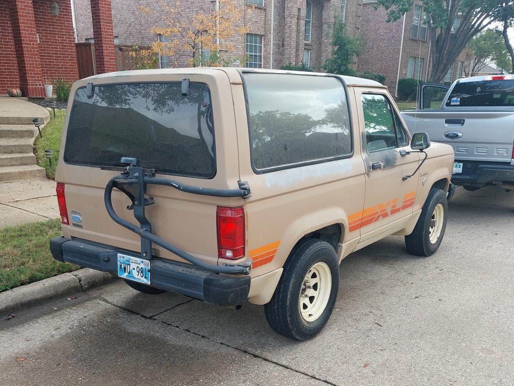 1984 Ford Bronco II XLS Right rear