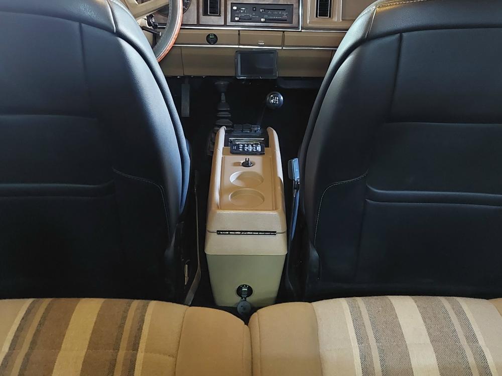 Bronco II center console rear charging port