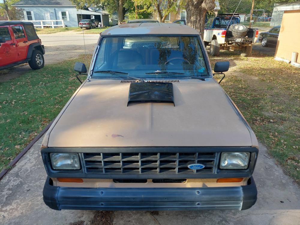 Ford Bronco II hood scoop