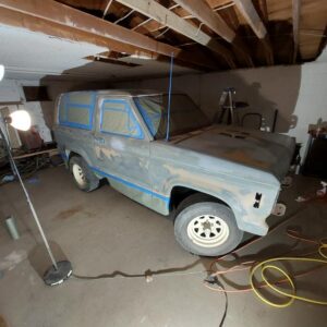 Prepping the Bronco II for paint