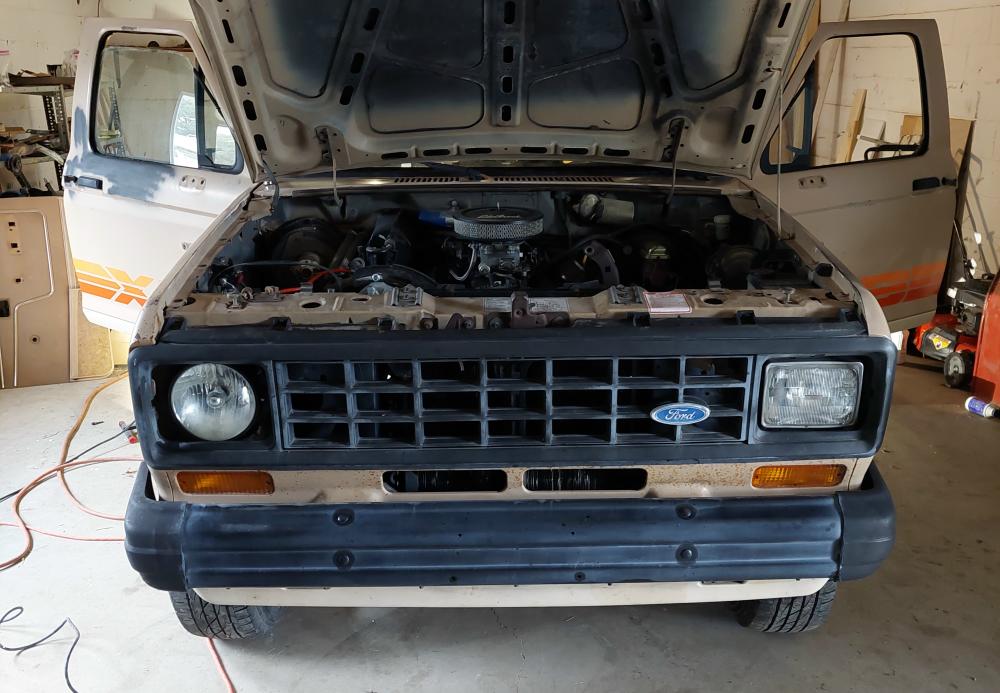 Round versus rectangle headlight