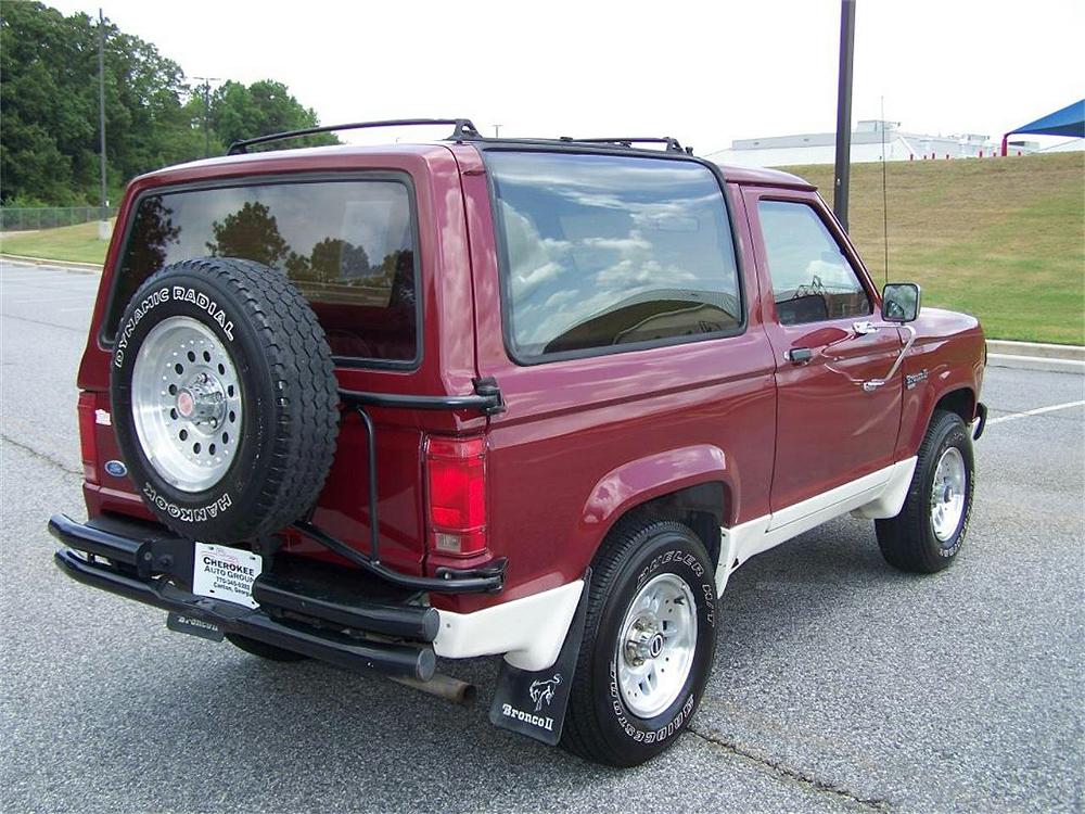 1988 Ford Bronco II XL Sport tubular rear bumper