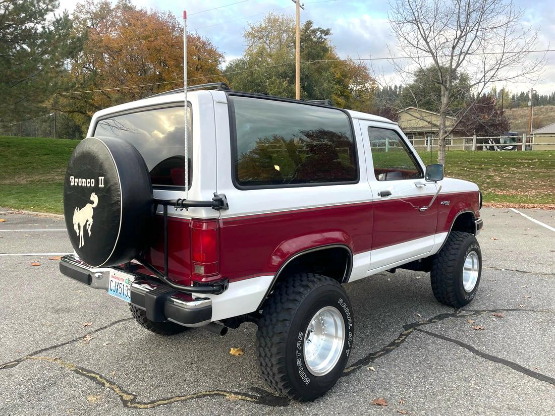 1989 Ford Bronco II 4x4 Right Rear