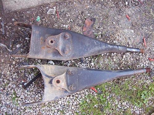 Since the 2wd beam is only about 5” thick and the 4wd beam is closer to 6-1/2” thick, you have to use 4wd radius arms