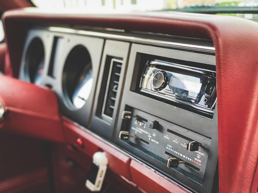 Ford Bronco II dash