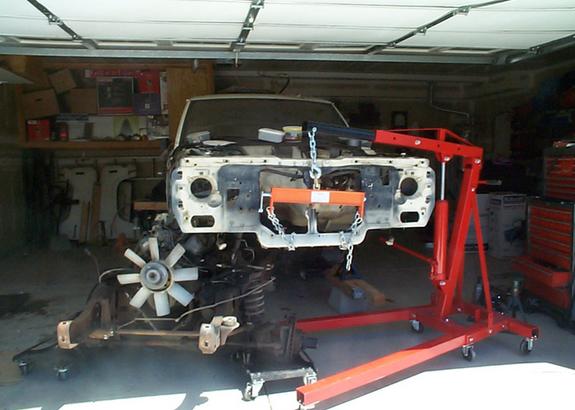 Moving the bronco with a shop crane / engine hoist