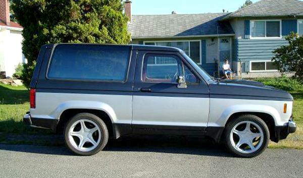 Ford Bronco II GT