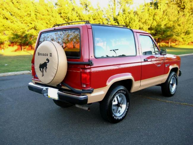 1987 Ford Bronco II Eddie Bauer Right Rear