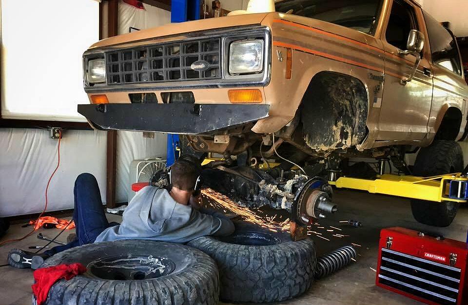 Ford Bronco II Builders Guide