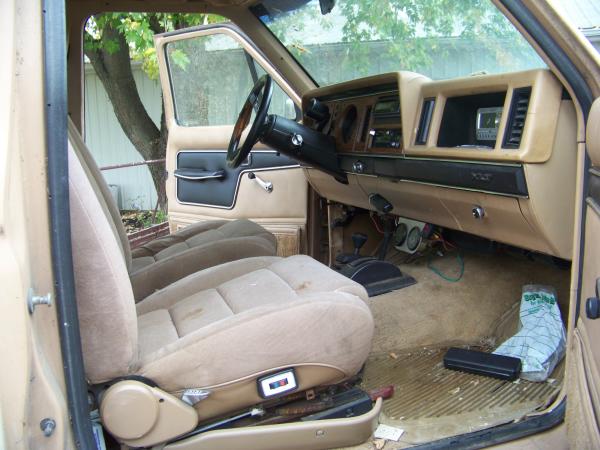 Bronco II project vehicle interior before