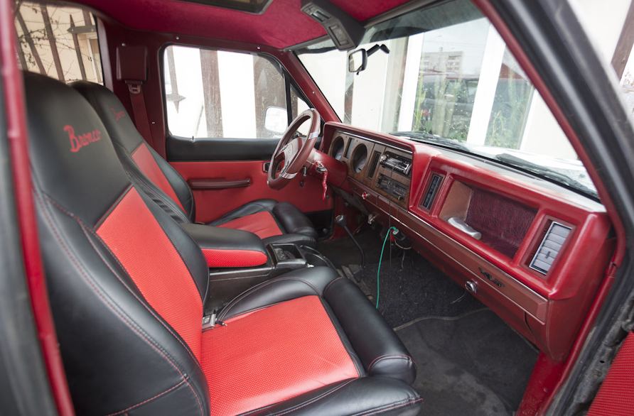 Russian Ford Bronco II Bucket Seats