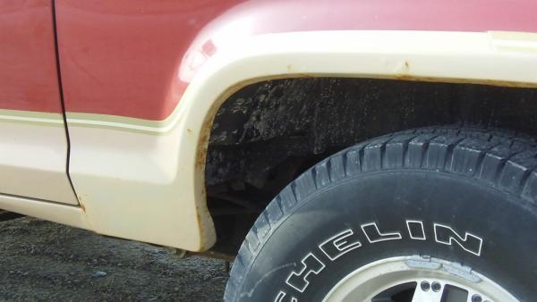 Fender lip rust