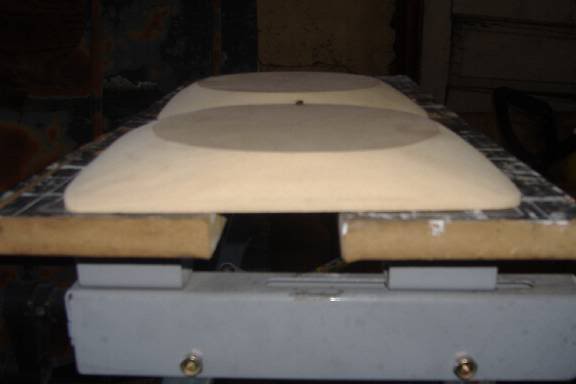 Side view of the mold