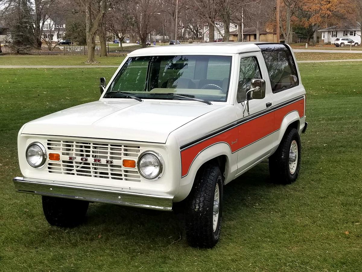 Timothy's Custom 1986 Ford Bronco II