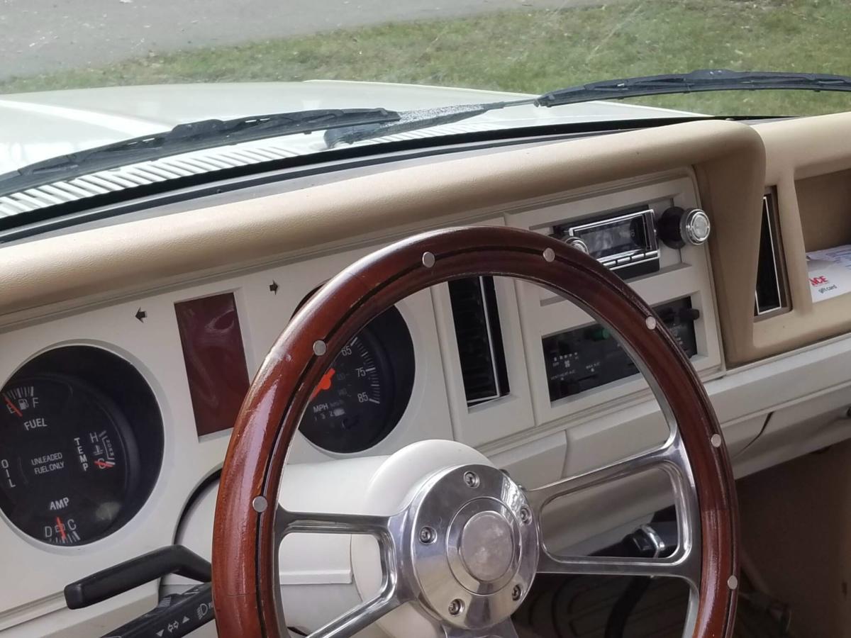 Timothy's Custom 1986 Ford Bronco II Dash