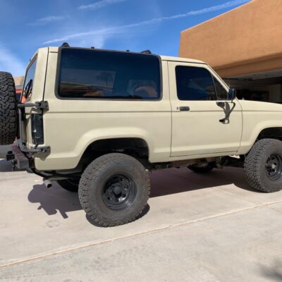Peter Griffin 1988 Ford Bronco II passenger side