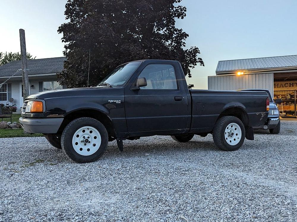 PlumCrazy's Beater SAS 4x4 Ranger - Stock