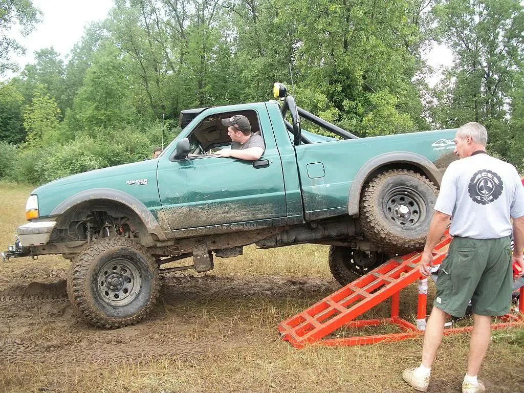 Ozziemo27 1999 Ford Ranger RTI Ramp